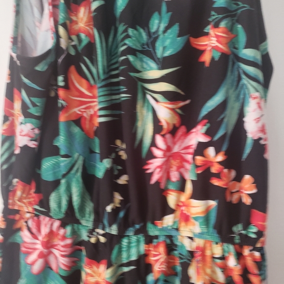 Just In: New Juniors Super Soft Floral Romper - Picture 10 of 10